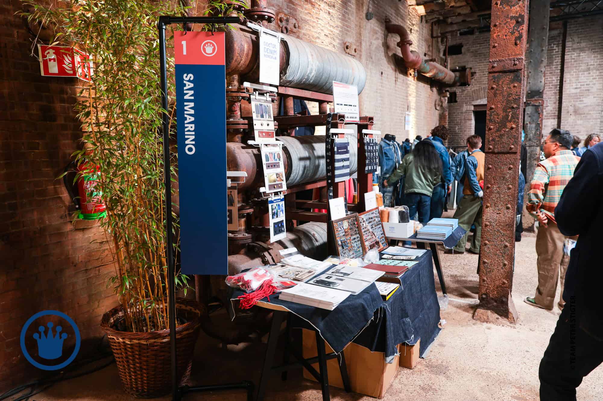 Bietenwasruimte met informatie en demonstraties.