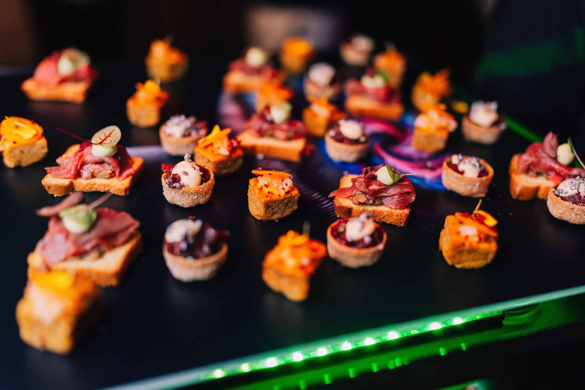 Catering hapjes en kleine gerechten voor evenementen en feesten.