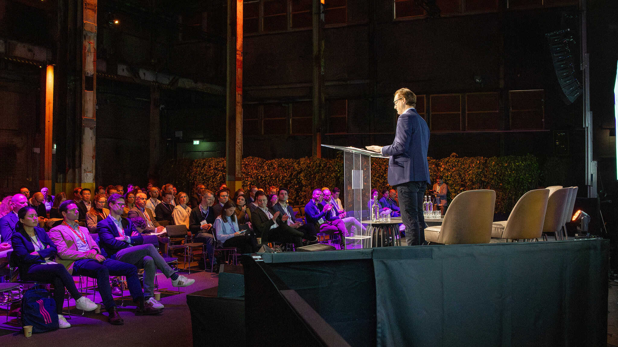 Spreker presenteert tijdens MoneyLIVE Payments Europe conferentie.