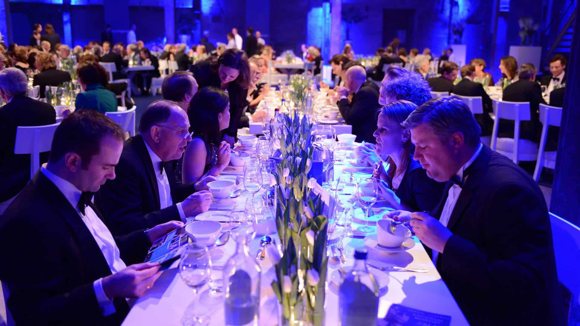 Darmkanker bewustzijnsactie 2015 met deelnemers aan het evenement.