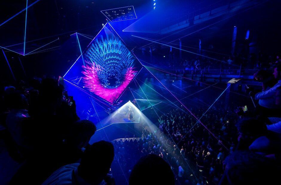 Jaguar’s The Pace seizoen 1 lancering met dynamisch licht- en lasershow.